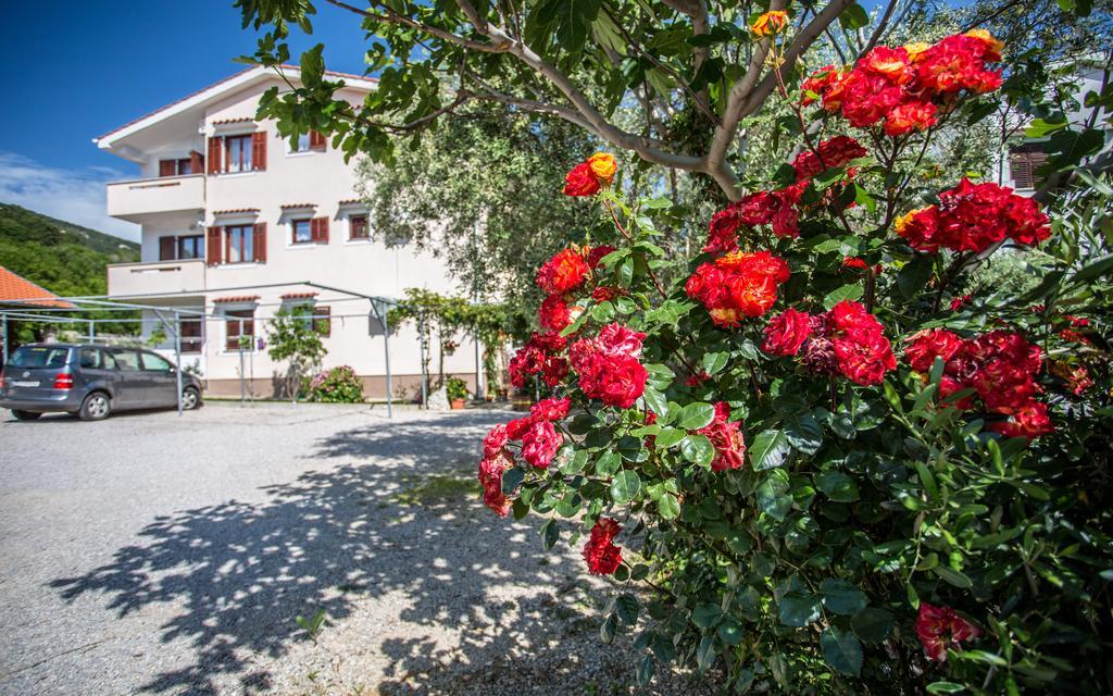 Apartments Maja And Sanja Baška Exteriér fotografie